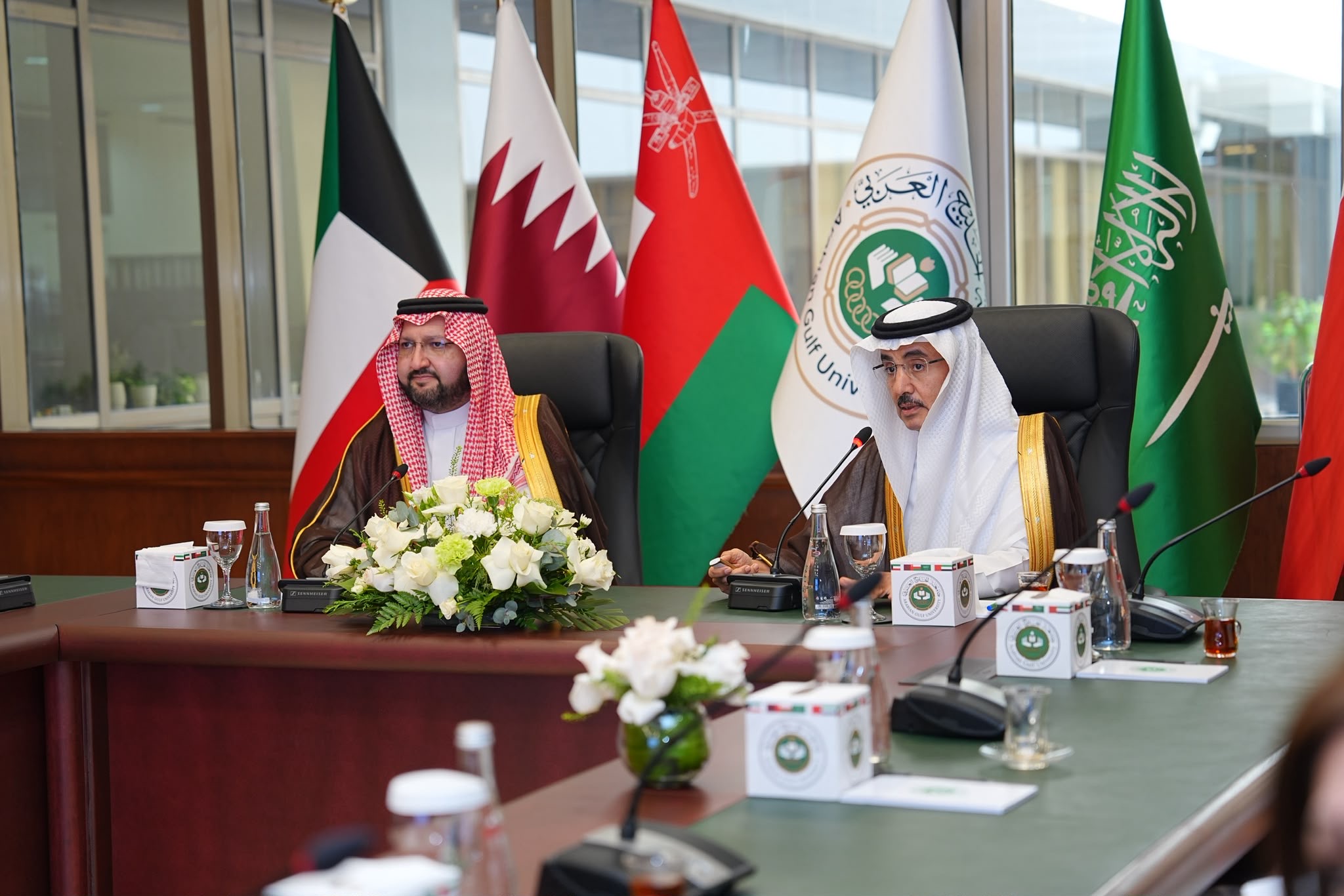 Chairman of the Board of Trustees of the Arab Open University Visits Arabian Gulf University to Explore Joint Cooperation