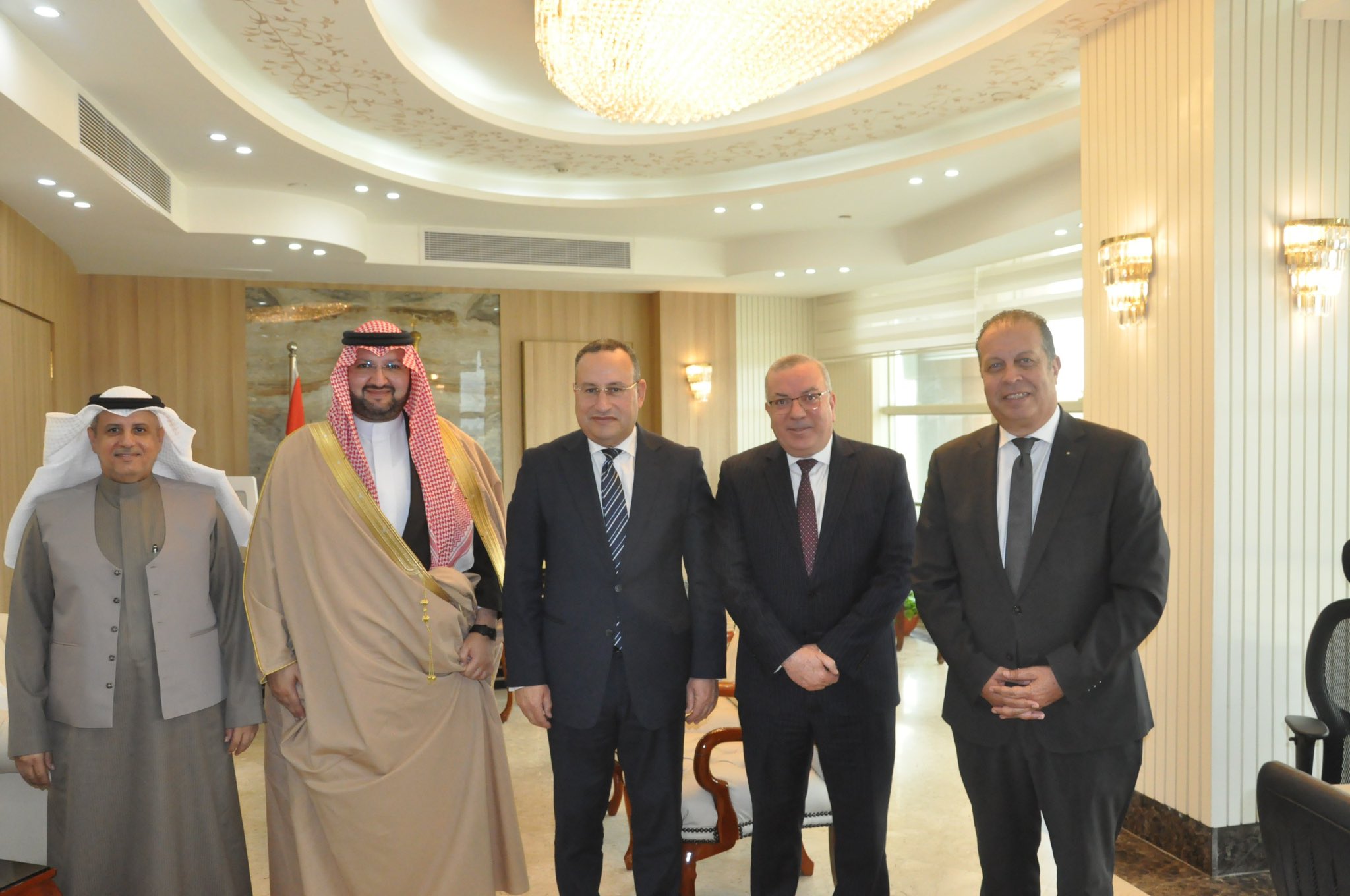 سمو رئيس مجلس أمناء الجامعة العربية المفتوحة يزور وزير التعليم العالي المصري لتعزيز التعاون الأكاديمي