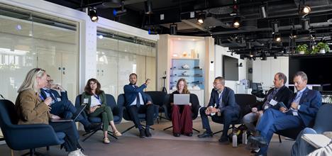 Arab Open University President and Vice President for Planning and Development Explore Cooperation with Pearson in the Use of Artificial Intelligence in Education